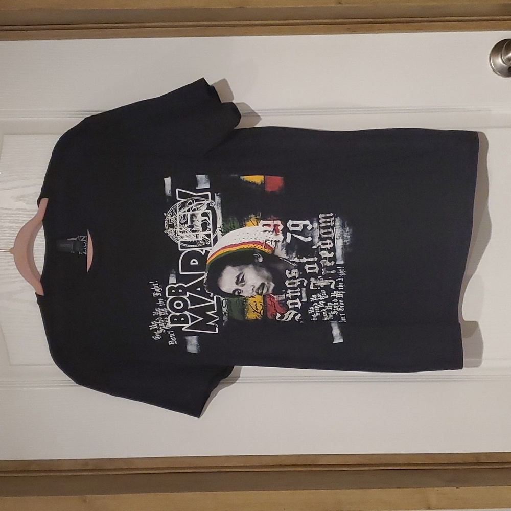 Bob Marley Zion black and white graphic tee by gildan